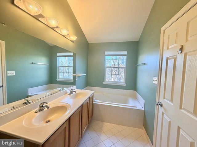 9710 WASHINGTONIAN BLVD, Gaithersburg, MD 20878