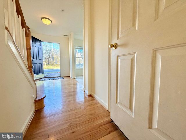 9710 WASHINGTONIAN BLVD, Gaithersburg, MD 20878