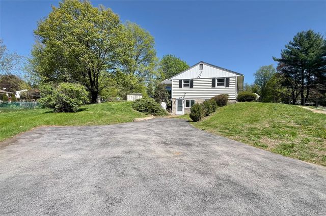 2 Long Meadow Drive, Staatsburg, NY 12580