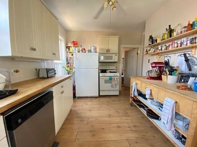 124 Calumet St 3, Boston, MA 02120