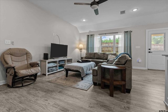 17459 County Road 4108, Lindale, TX 75771