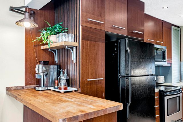 8449 E Cypress Point Ct, Baton Rouge, LA 70809