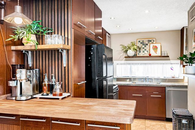 8449 E Cypress Point Ct, Baton Rouge, LA 70809