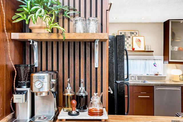 8449 E Cypress Point Ct, Baton Rouge, LA 70809