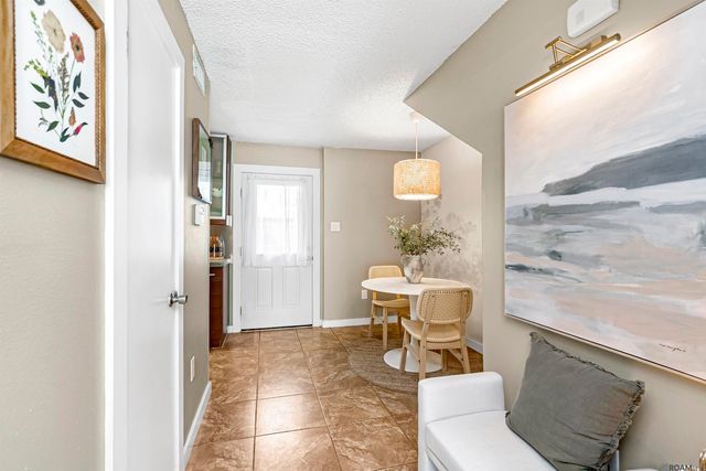 8449 E Cypress Point Ct, Baton Rouge, LA 70809