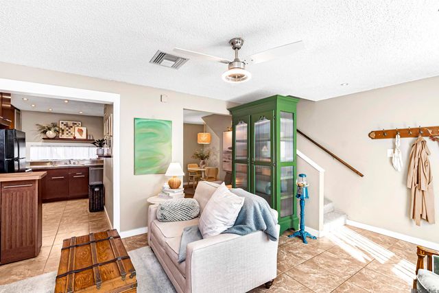 8449 E Cypress Point Ct, Baton Rouge, LA 70809