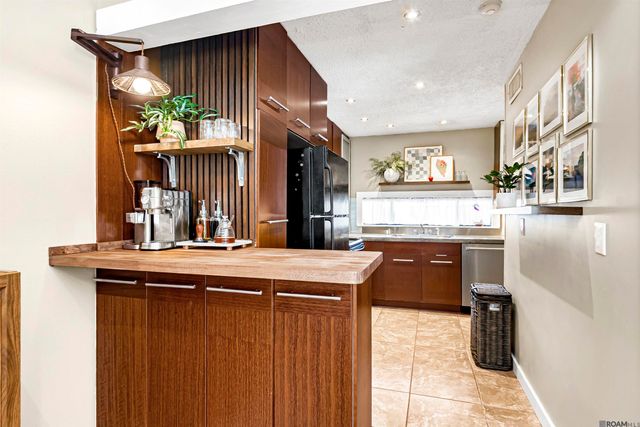 8449 E Cypress Point Ct, Baton Rouge, LA 70809