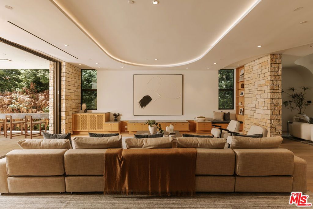 709 Walden Drive, Beverly Hills, CA 90210 — photo 4