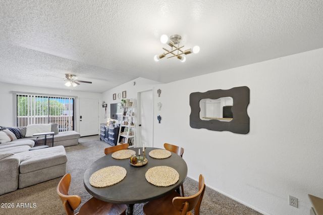 5757 W EUGIE Avenue 2073, Glendale, AZ 85304
