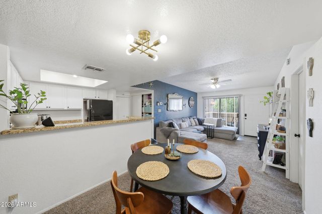 5757 W EUGIE Avenue 2073, Glendale, AZ 85304