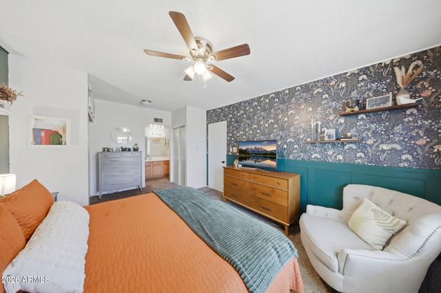 5757 W EUGIE Avenue 2073, Glendale, AZ 85304
