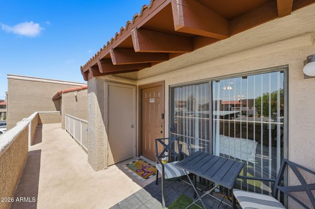 5757 W EUGIE Avenue 2073, Glendale, AZ 85304
