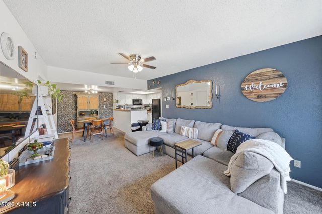 5757 W EUGIE Avenue 2073, Glendale, AZ 85304