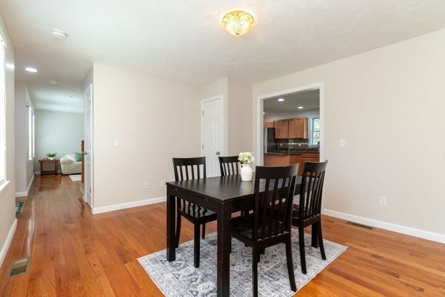 264 Charge Pond Rd, Wareham, MA 02571
