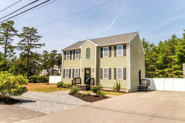 264 Charge Pond Rd, Wareham, MA 02571
