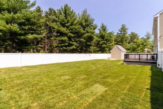 264 Charge Pond Rd, Wareham, MA 02571