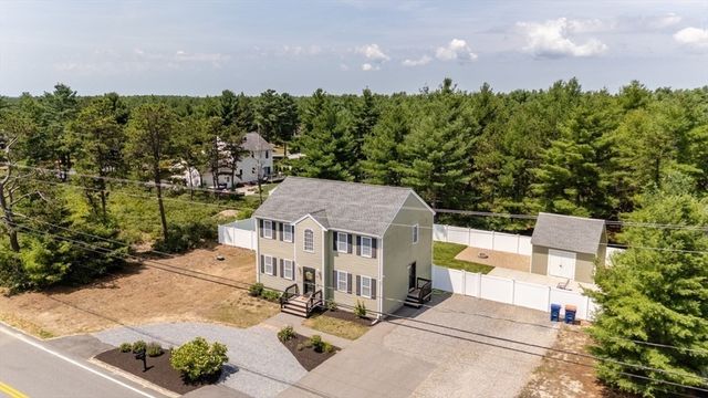 264 Charge Pond Rd, Wareham, MA 02571