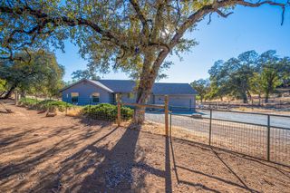 5892 Mckinley Dr, Garden Valley, CA 95633