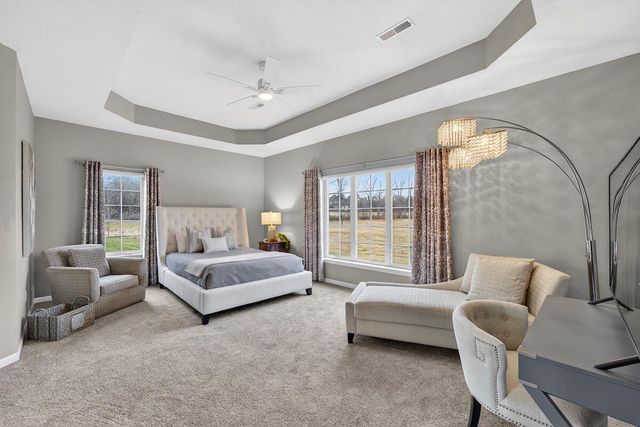 W162N5503 Westwind DRIVE, Menomonee Falls, WI 53051