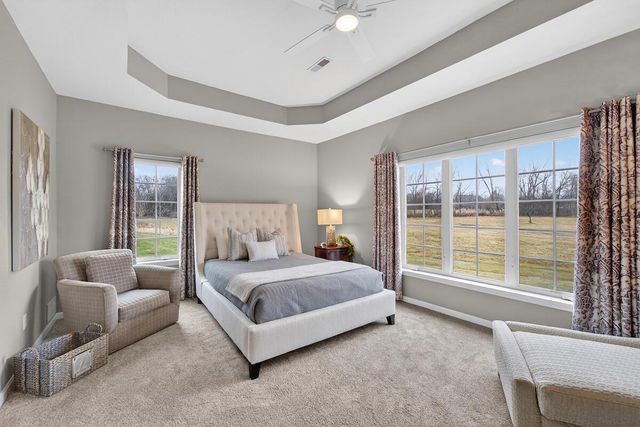 W162N5503 Westwind DRIVE, Menomonee Falls, WI 53051