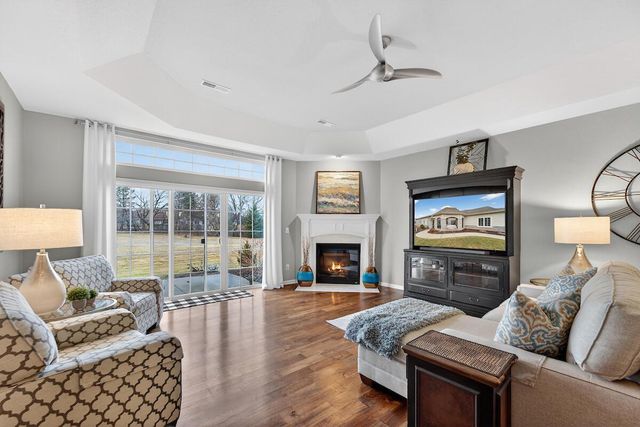 W162N5503 Westwind DRIVE, Menomonee Falls, WI 53051