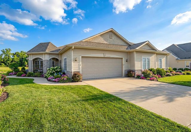 W162N5503 Westwind DRIVE, Menomonee Falls, WI 53051