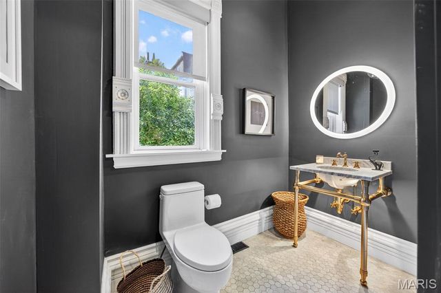 2612 S 12th Street, St Louis, MO 63118