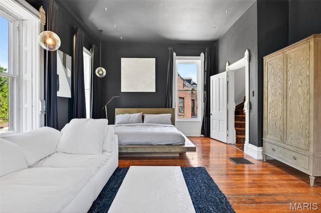 2612 S 12th Street, St Louis, MO 63118