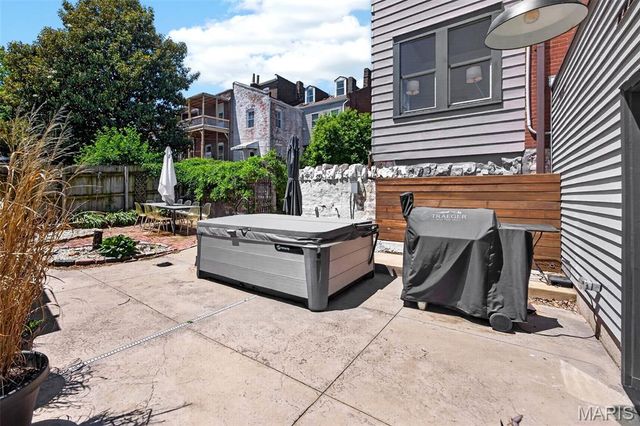 2612 S 12th Street, St Louis, MO 63118