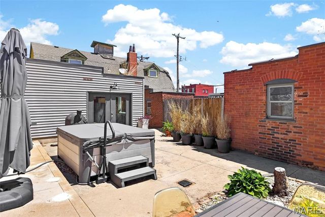 2612 S 12th Street, St Louis, MO 63118
