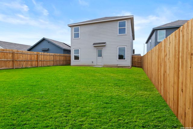 12907 Kathleen St, St Hedwig, TX 78152