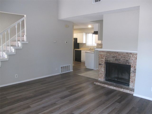 509 Algerita DR B, Georgetown, TX 78628