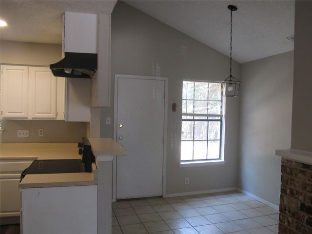 509 Algerita DR B, Georgetown, TX 78628