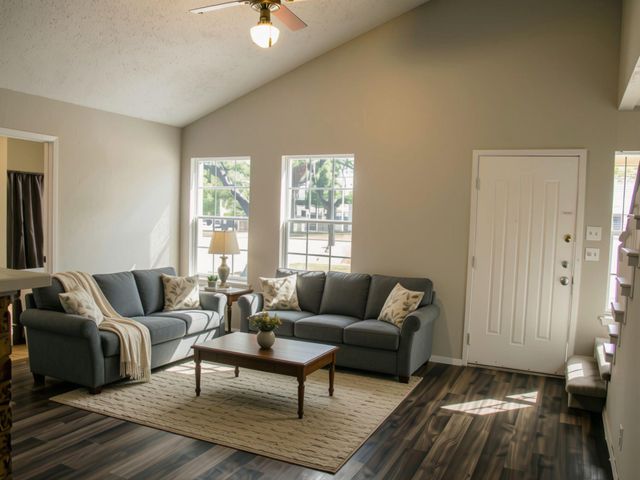 509 Algerita DR B, Georgetown, TX 78628