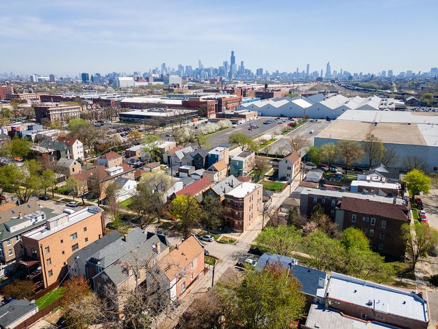 1643 S Fairfield Avenue, Chicago, IL 60608