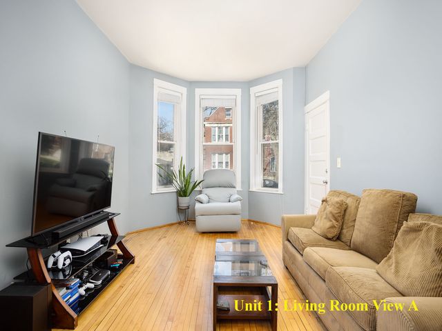 1643 S Fairfield Avenue, Chicago, IL 60608