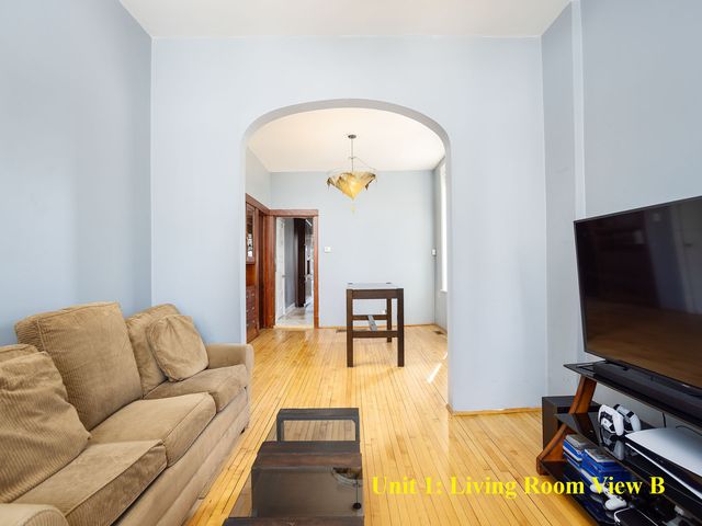 1643 S Fairfield Avenue, Chicago, IL 60608