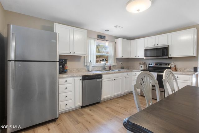 5236 Calvin Avenue, Sylvania, OH 43560