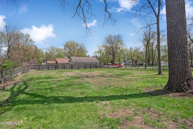 5236 Calvin Avenue, Sylvania, OH 43560
