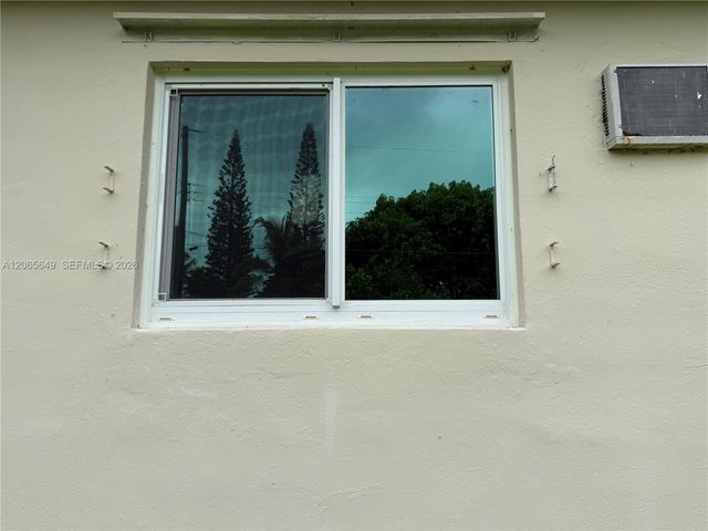 10860 NE 11th Avenue, Miami, FL 33161