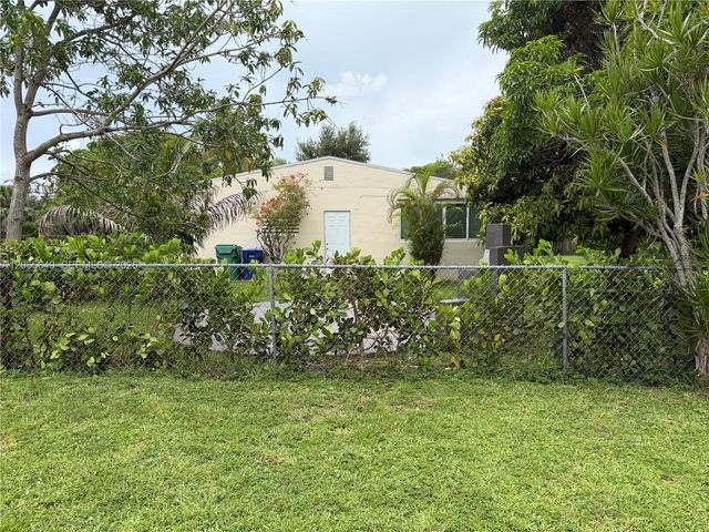 10860 NE 11th Avenue, Miami, FL 33161