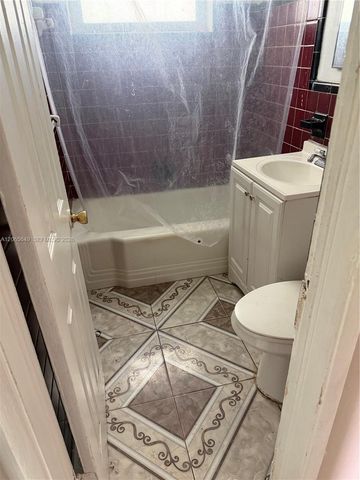10860 NE 11th Avenue, Miami, FL 33161