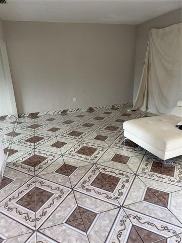 10860 NE 11th Avenue, Miami, FL 33161