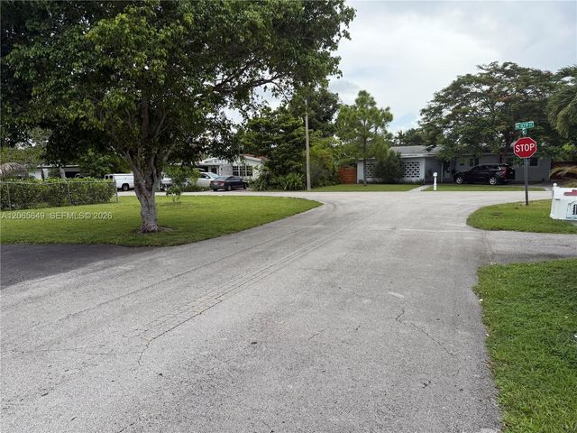 10860 NE 11th Avenue, Miami, FL 33161