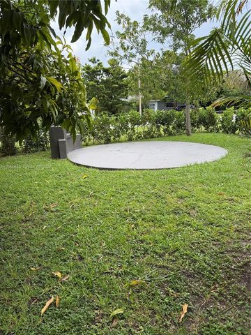 10860 NE 11th Avenue, Miami, FL 33161