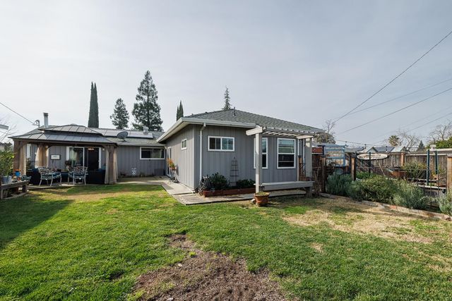 1178 Brookside Ln, Lincoln, CA 95648