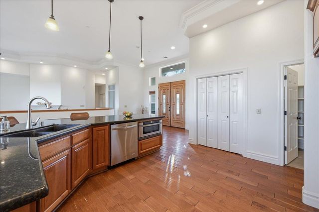 19372 Buck Ridge Rd, Grass Valley, CA 95949