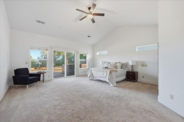 19372 Buck Ridge Rd, Grass Valley, CA 95949