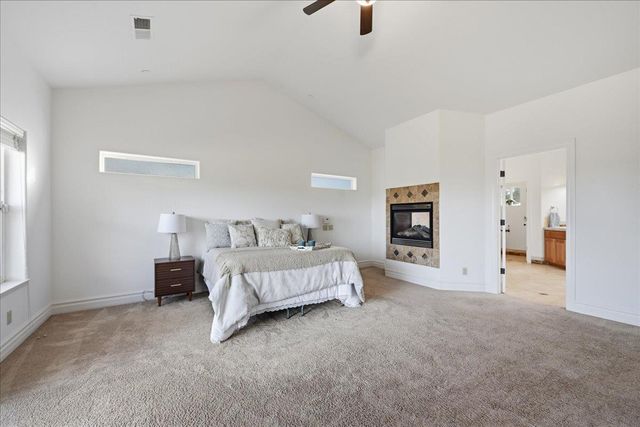 19372 Buck Ridge Rd, Grass Valley, CA 95949