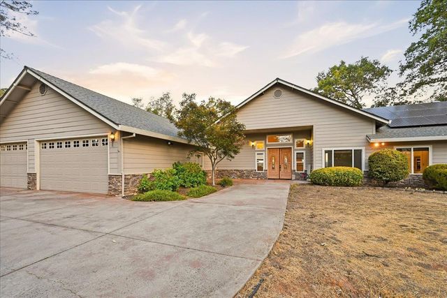 19372 Buck Ridge Rd, Grass Valley, CA 95949